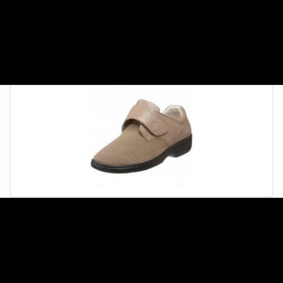 Propet Stretchable Olivia Comfort Shoe Wide 2E - Picture 9 of 12